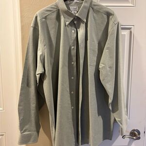 L.L. Bean Men's Sage Button Down Shirt Wrinkle-free fabric